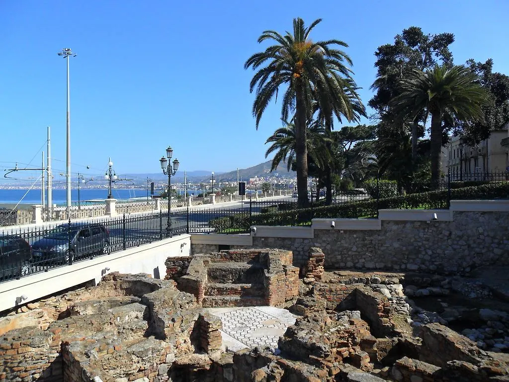 Al Torrione B&B Ρέτζιο ντι Καλάμπρια 3*,  Ιταλία