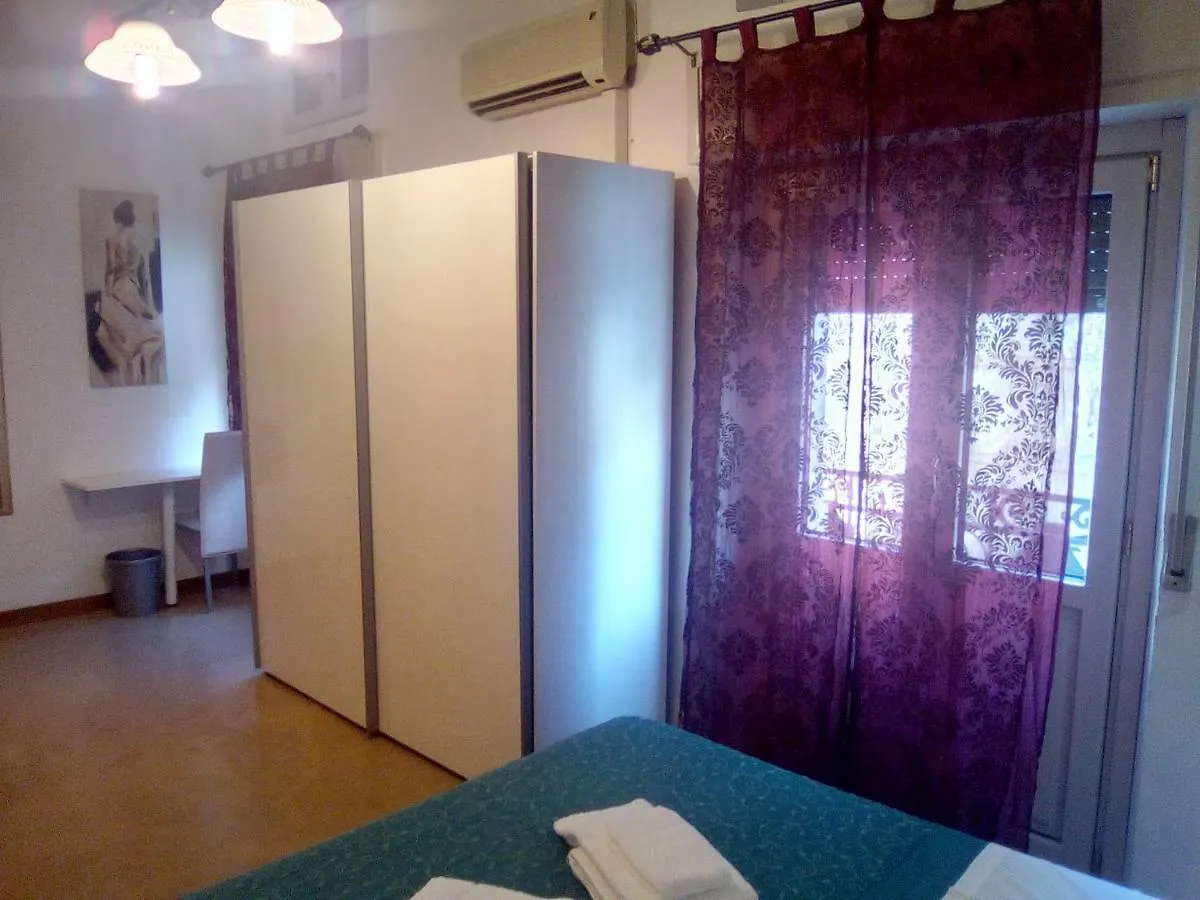 Al Torrione B&B Ρέτζιο ντι Καλάμπρια Bed and Breakfast